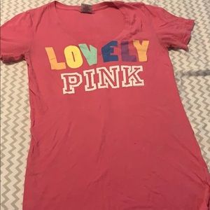 VS Pink tee